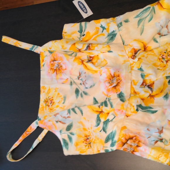 Ladies Floral Romper Small - Picture 1 of 3